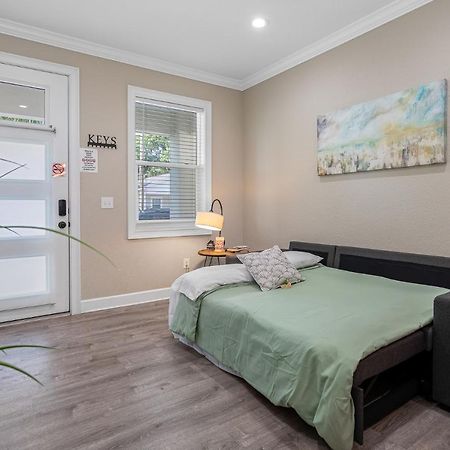 Cozy And Spacious 4Br House With Pool In Tampa Eksteriør bilde