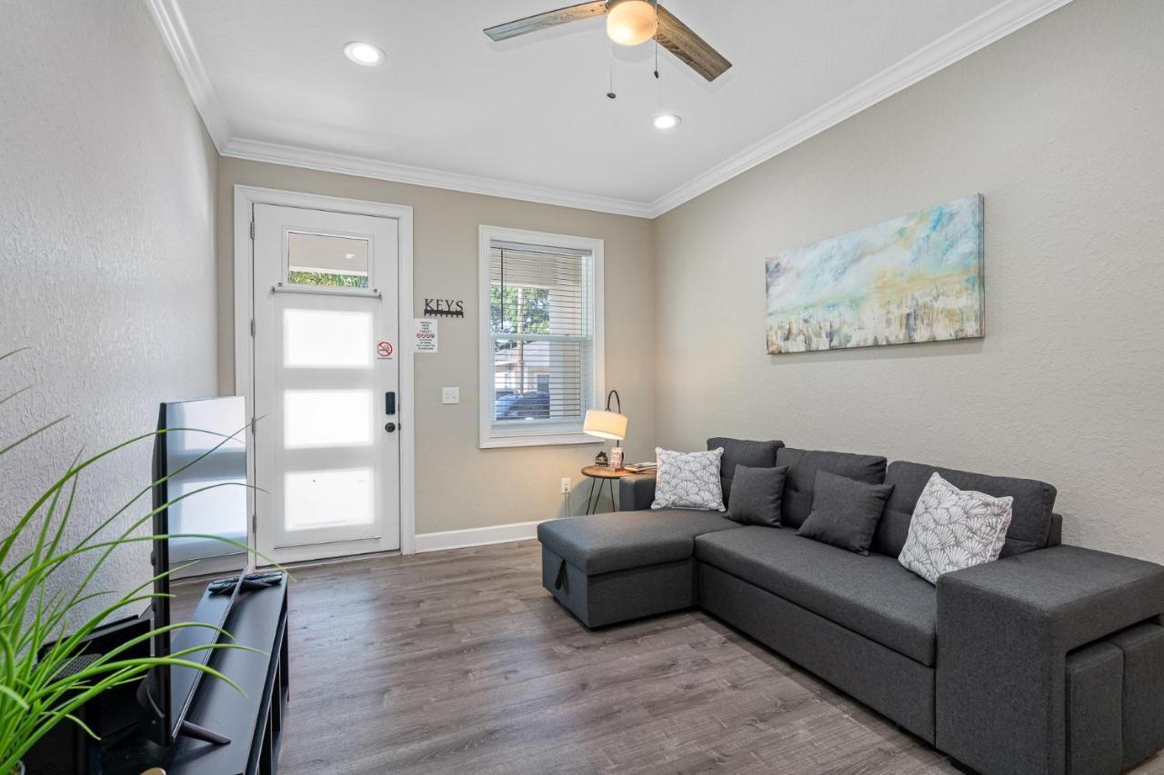 Cozy And Spacious 4Br House With Pool In Tampa Eksteriør bilde