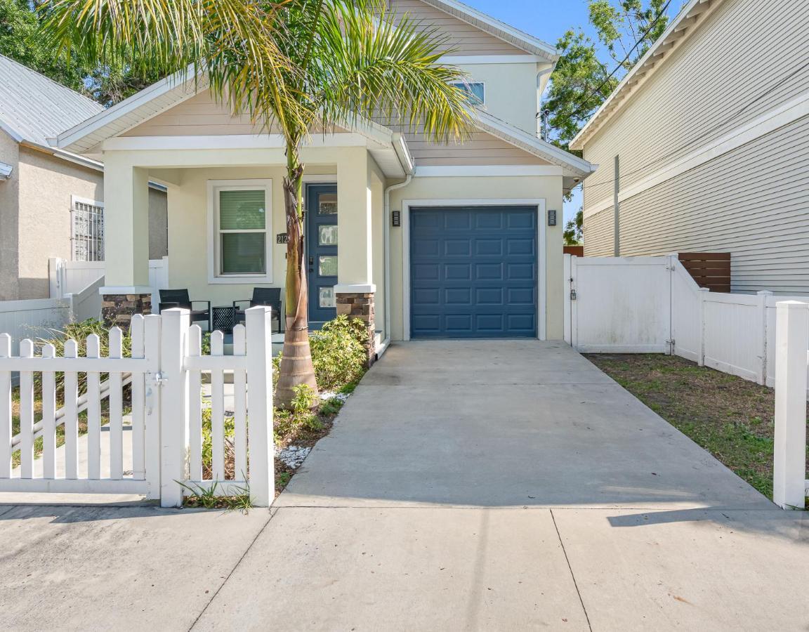 Cozy And Spacious 4Br House With Pool In Tampa Eksteriør bilde