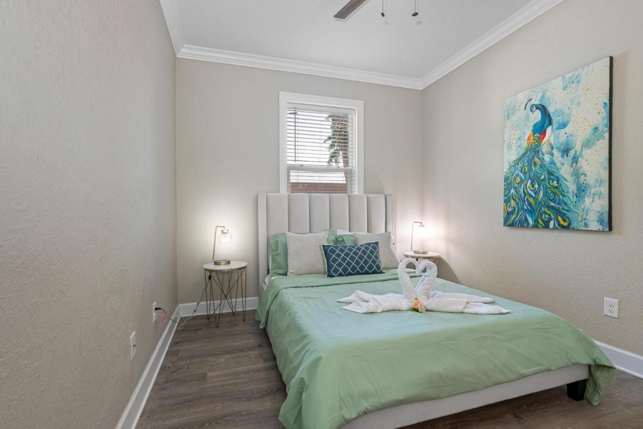 Cozy And Spacious 4Br House With Pool In Tampa Eksteriør bilde