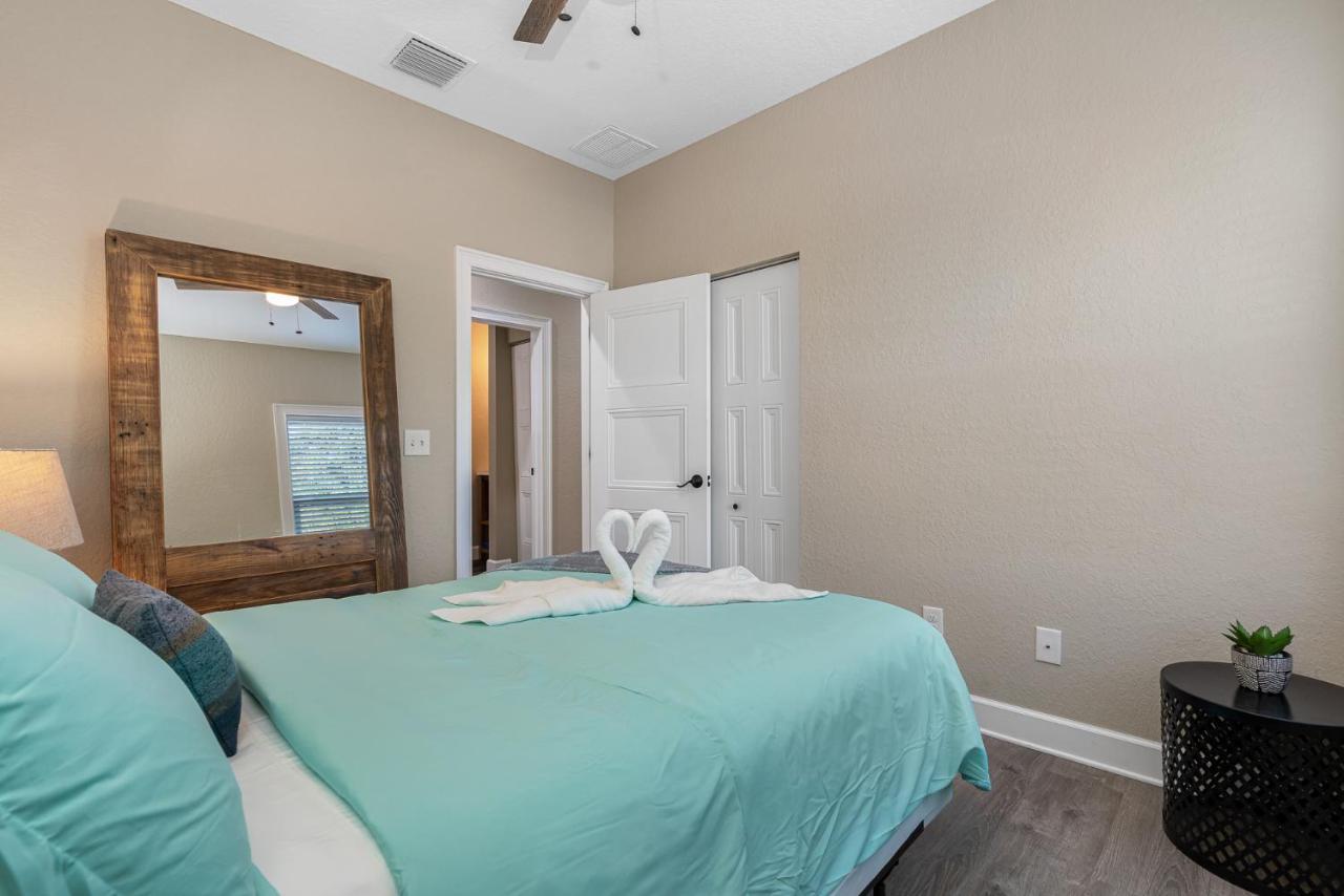 Cozy And Spacious 4Br House With Pool In Tampa Eksteriør bilde