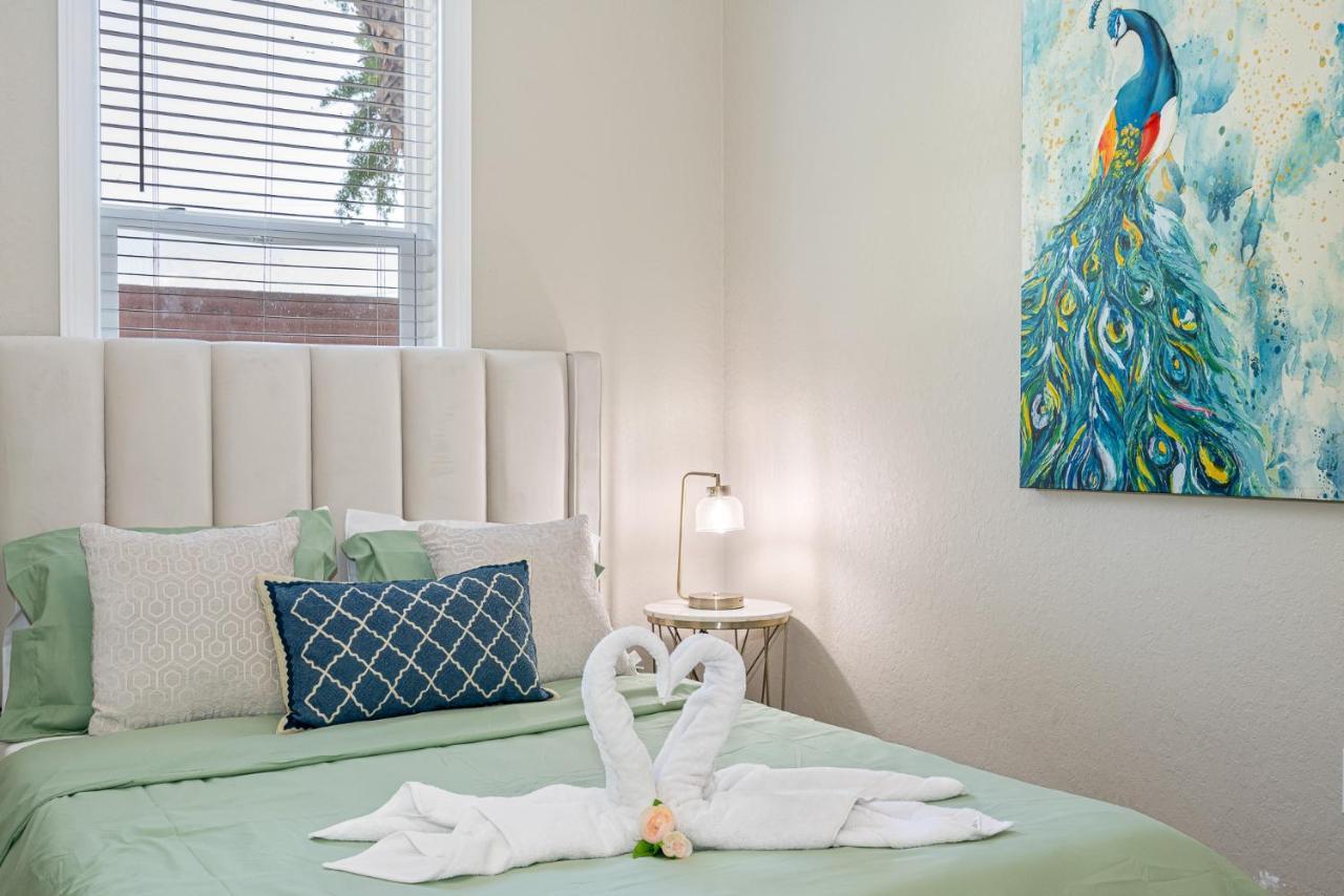 Cozy And Spacious 4Br House With Pool In Tampa Eksteriør bilde